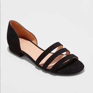 Black Strappy Sandals / Flats
